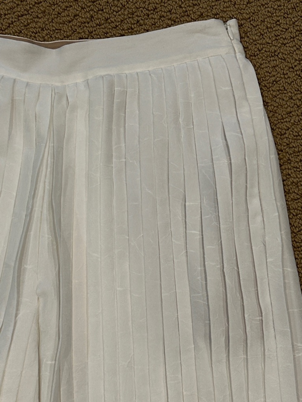 Vince Accordion Pleat Textured Culotte Pants size 6 Ivory Cream - Picture 4 of 16